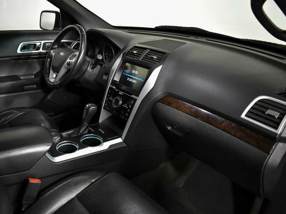 Ford Explorer, 3.5 л, АТ, 2015 фото 11