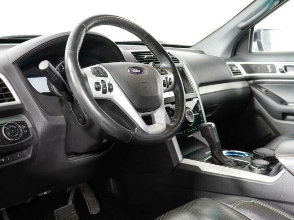 Ford Explorer, 3.5 л, АТ, 2012 фото 8