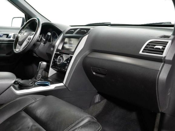 Ford Explorer, 3.5 л, АТ, 2012 фото 9