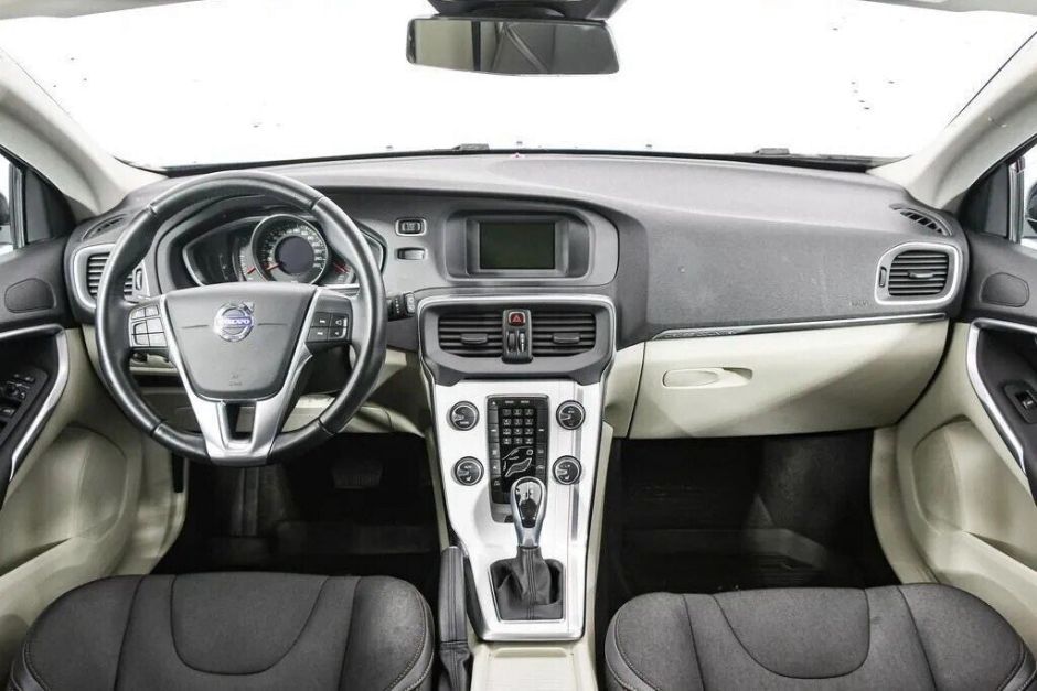 Volvo V40, 1.6 л, Робот, 2014 фото 6