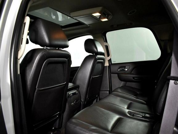 Chevrolet Tahoe, 5.3 л, АТ, 2012 фото 1