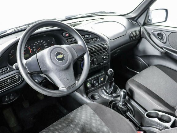 Chevrolet Niva, 1.7 л, МТ, 2016 фото 2