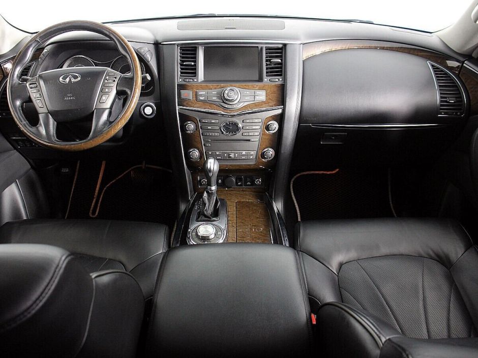 Infiniti QX56, 5.6 л, АТ, 2011 фото 7