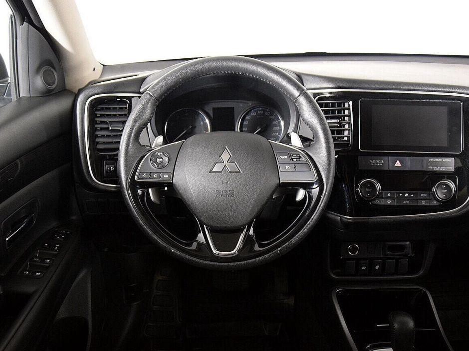 Mitsubishi Outlander, 2.4 л, Вариатор, 2018 фото 7
