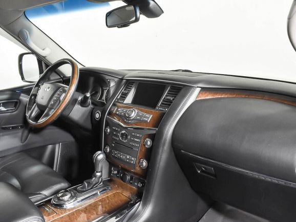 Infiniti QX56, 5.6 л, АТ, 2011 фото 10