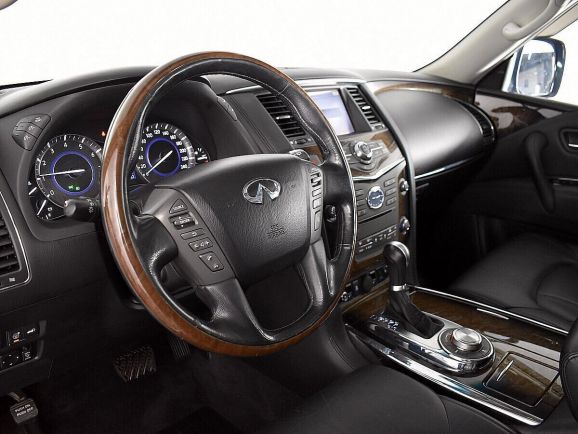 Infiniti QX56, 5.6 л, АТ, 2012 фото 5