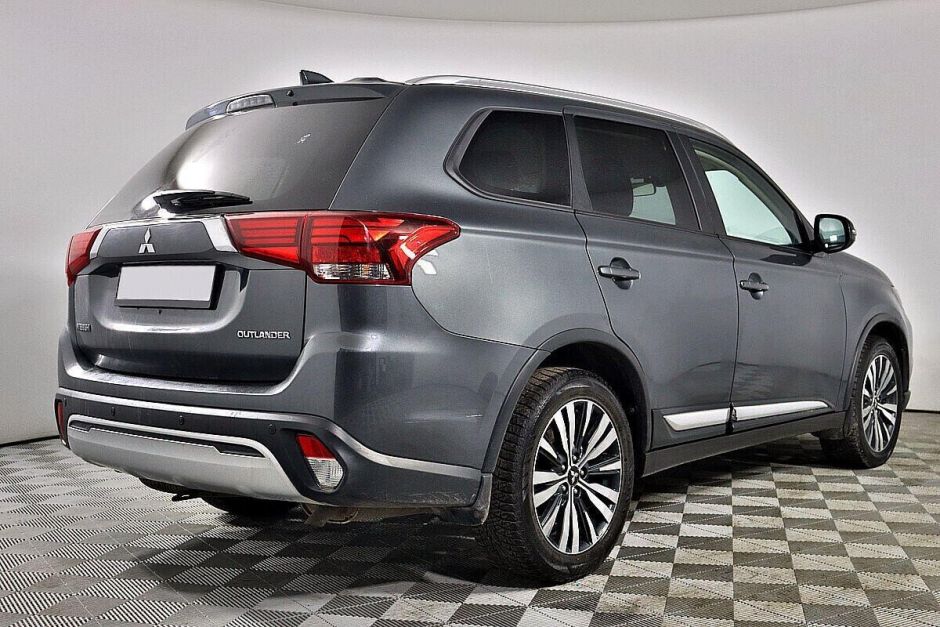 Mitsubishi Outlander, 2.0 л, Вариатор, 2018 фото 4