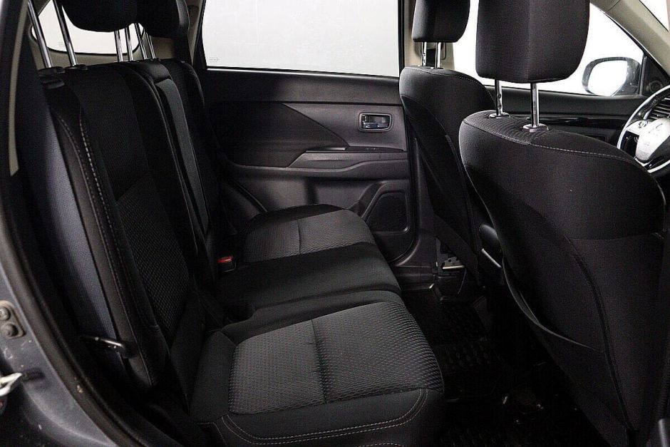 Mitsubishi Outlander, 2.0 л, Вариатор, 2018 фото 1