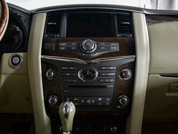 Infiniti QX56, 5.6 л, АТ, 2011 фото 8