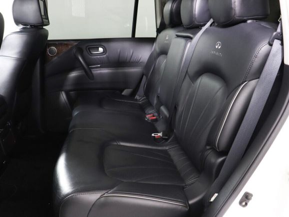 Infiniti QX56, 5.6 л, АТ, 2013 фото 1