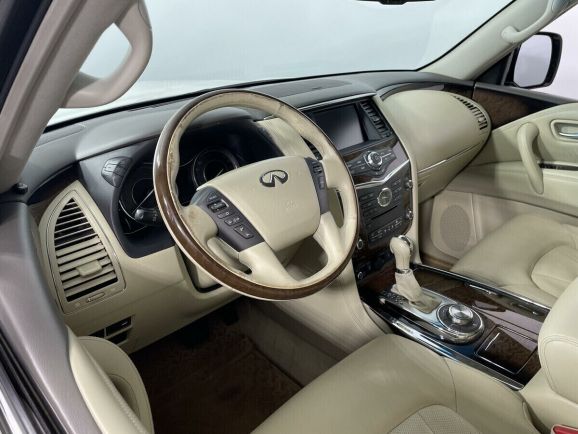 Infiniti QX56, 5.6 л, АТ, 2013 фото 10