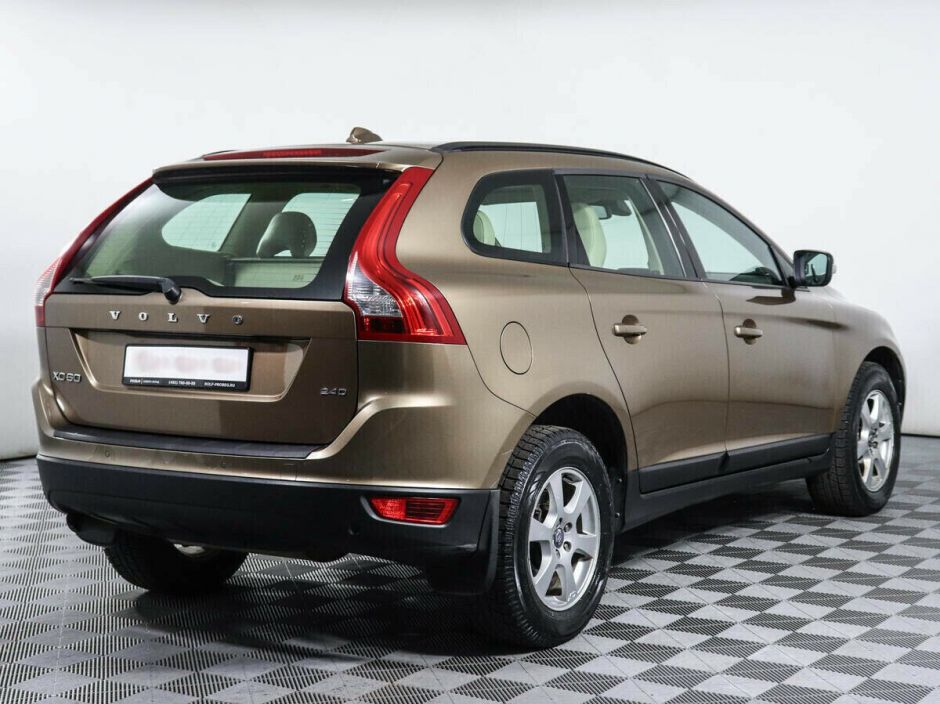 Volvo XC60, 2.4 л, АТ, 2010 фото 4