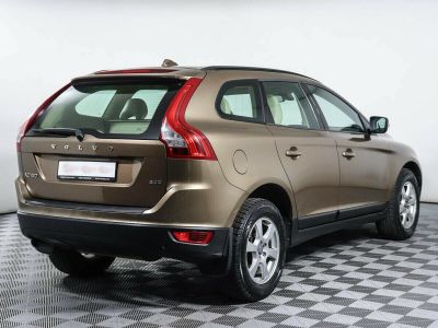 Volvo XC60, 2.4 л, АКПП, 2010 фото 4