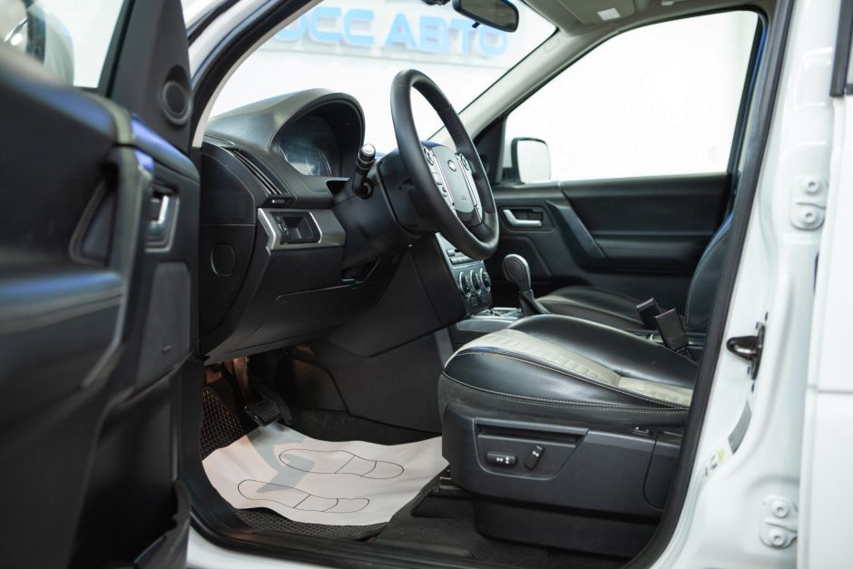 Land Rover Freelander HSE, 2.2 л, АТ, 2013 фото 8