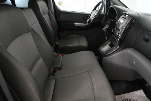 Hyundai Grand Starex, 2.5 л, АТ, 2008 фото 1