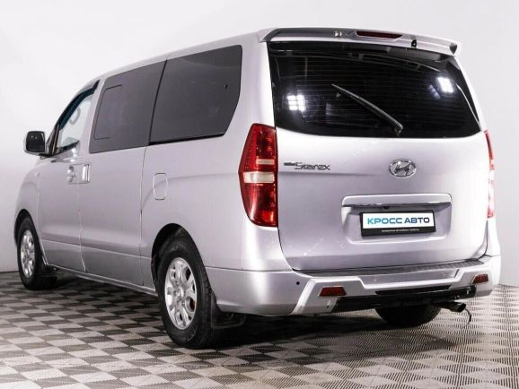 Hyundai Grand Starex, 2.5 л, АТ, 2010 фото 4