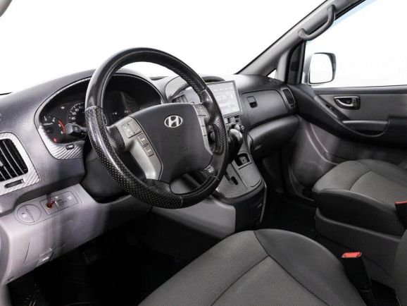 Hyundai Grand Starex, 2.5 л, АТ, 2010 фото 2