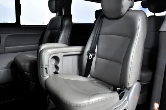 Hyundai Grand Starex, 2.5 л, АТ, 2016 фото 2