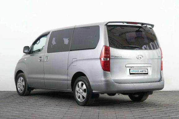 Hyundai Grand Starex, 2.5 л, АТ, 2016 фото 4