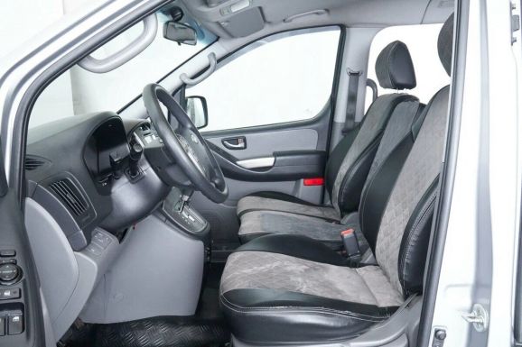 Hyundai Grand Starex, 2.5 л, АТ, 2016 фото 10
