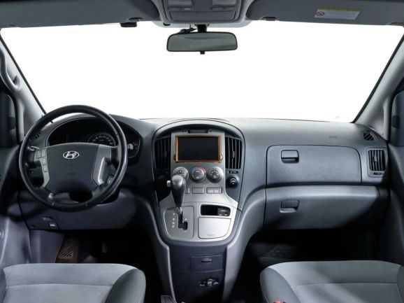 Hyundai H-1, 2.5 л, АТ, 2015 фото 7