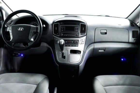 Hyundai H-1, 2.5 л, АТ, 2016 фото 7