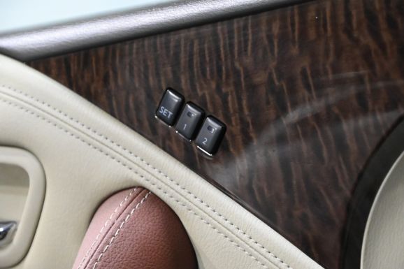 Nissan Patrol, 5.6 л, АТ, 2011 фото 2