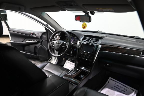 Toyota Camry, 2.5 л, АТ, 2015 фото 8