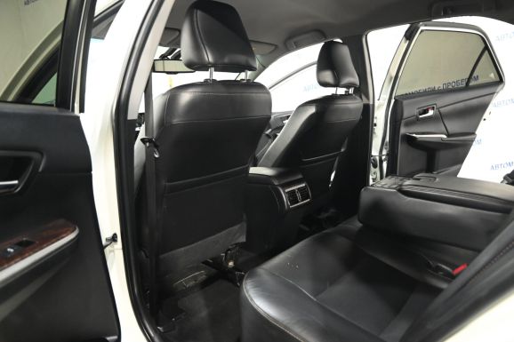 Toyota Camry, 2.5 л, АТ, 2015 фото 2