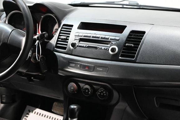 Mitsubishi Lancer, 1.8 л, Вариатор, 2008 фото 10