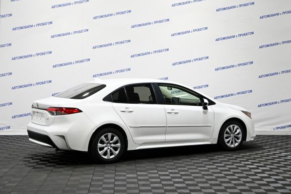 Toyota Corolla, 1.8 л, Вариатор, 2019 фото 4