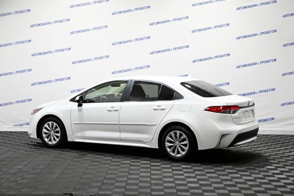 Toyota Corolla, 1.8 л, Вариатор, 2019 фото 6