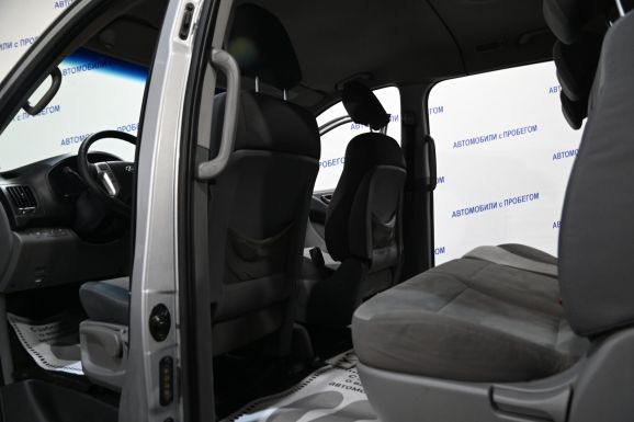 Hyundai H-1, 2.5 л, АТ, 2012 фото 8