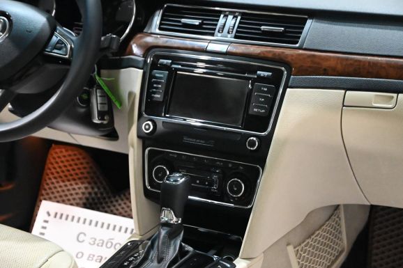 Skoda Superb, 2.0 л, Робот, 2013 фото 11