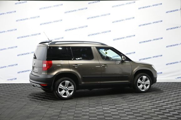 Skoda Yeti, 1.2 л, Робот, 2011 фото 4