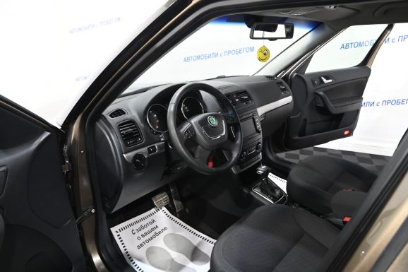 Skoda Yeti, 1.2 л, Робот, 2011 фото 7