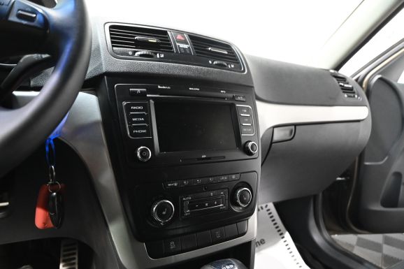 Skoda Yeti, 1.2 л, Робот, 2011 фото 2