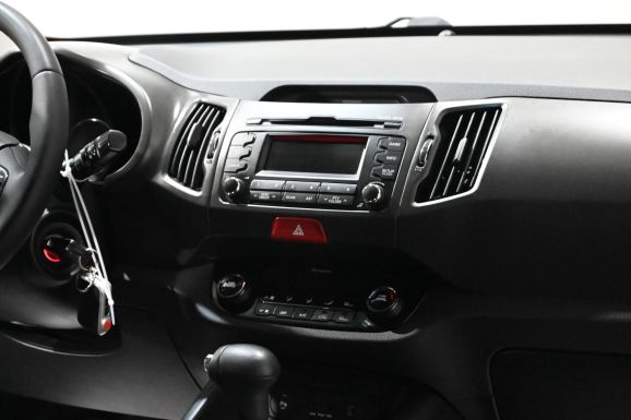 Kia Sportage, 2.0 л, АТ, 2010 фото 2