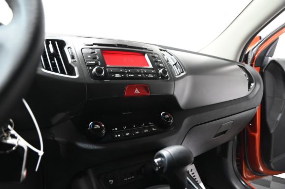 Kia Sportage, 2.0 л, АТ, 2010 фото 1