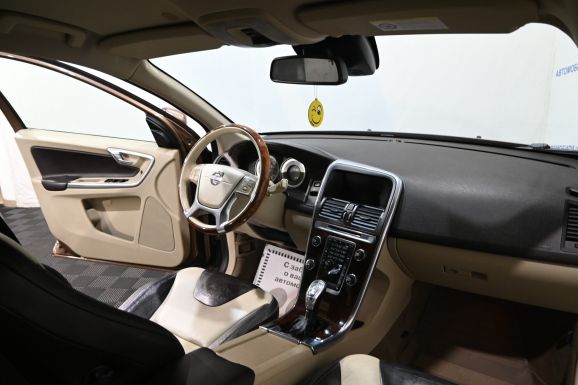 Volvo XC60, 2.4 л, АТ, 2012 фото 8