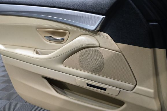 BMW 5 серии, 2.0 л, АТ, 2013 фото 9