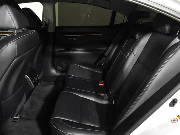 Lexus ES, 2.5 л, АТ, 2014 фото 1