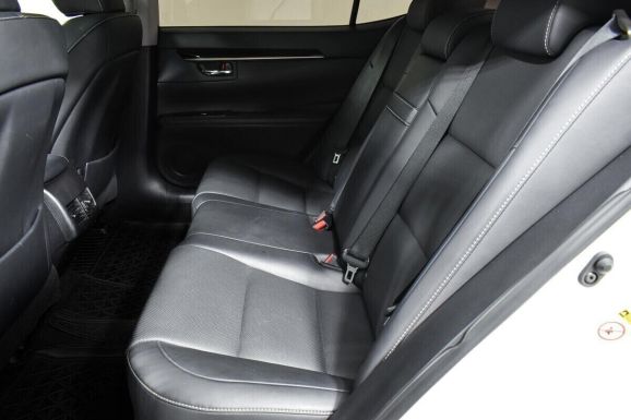 Lexus ES, 2.5 л, АТ, 2017 фото 1