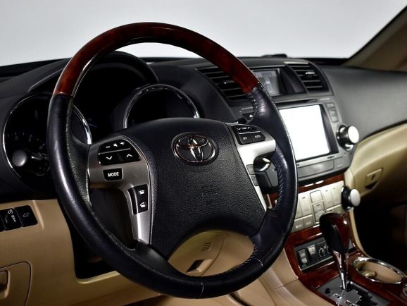 Toyota Highlander, 3.5 л, АТ, 2013 фото 8