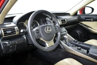 Lexus IS, 2.5 л, АКПП, 2015 фото 9