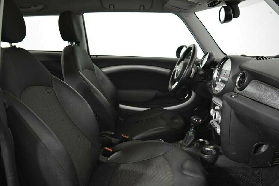 MINI Hatch, 1.6 л, АТ, 2010 фото 2