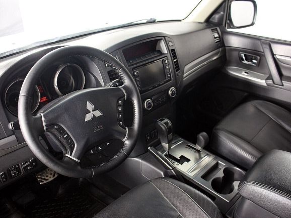 Mitsubishi Pajero, 3.0 л, АТ, 2013 фото 8