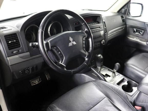Mitsubishi Pajero, 3.0 л, АТ, 2013 фото 7