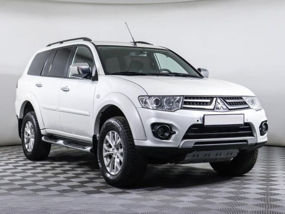 Mitsubishi Pajero Sport, 2.5 л, АТ, 2015 фото 5