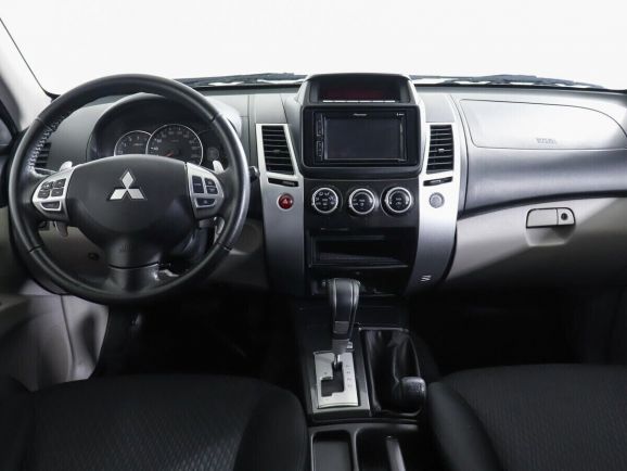 Mitsubishi Pajero Sport, 2.5 л, АТ, 2015 фото 8